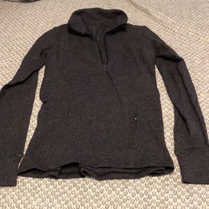 Lululemon size 4 pullover herringbone print
